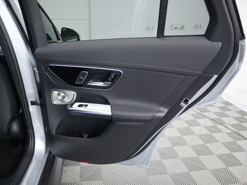 Used 2025 Mercedes-Benz GLC 300 GLC 300 image 28