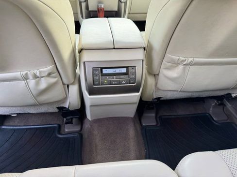 Used 2011 Lexus GX 460 image 26