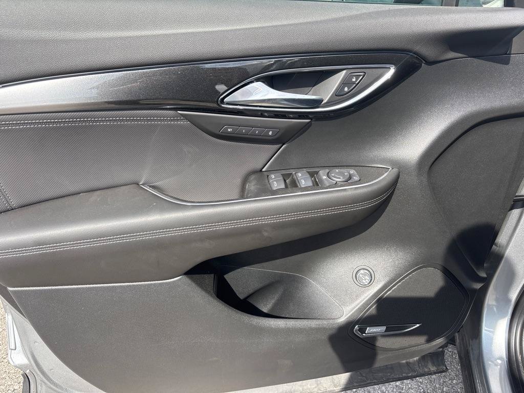 Used 2025 Buick Envision Preferred AWD/4WD image 11