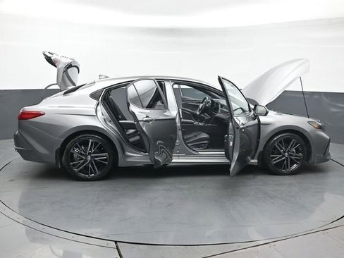 Used 2025 Toyota Camry LE image 50