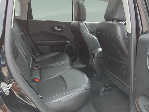 Used 2020 Jeep Compass Latitude FWD image 15