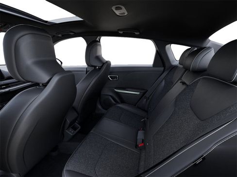 New 2025 Kia K4 GT-Line w/ GT-Line Premium Package image 18