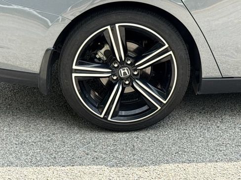 Used 2025 Honda Accord Sport image 9