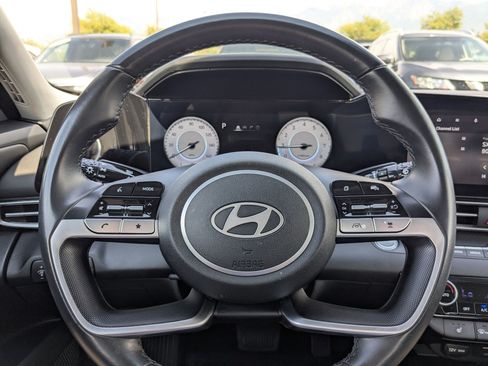 Certified 2025 Hyundai Elantra SEL FWD image 20