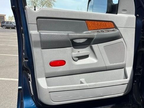 Used 2006 Dodge Ram 2500 Truck SLT image 34