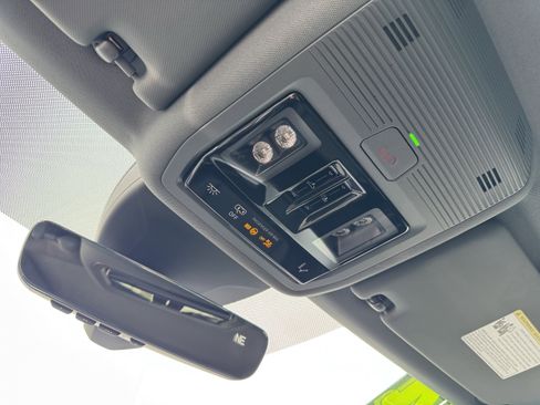 Used 2024 Audi Q4 e-tron Premium w/ Convenience Package AWD/4WD image 28