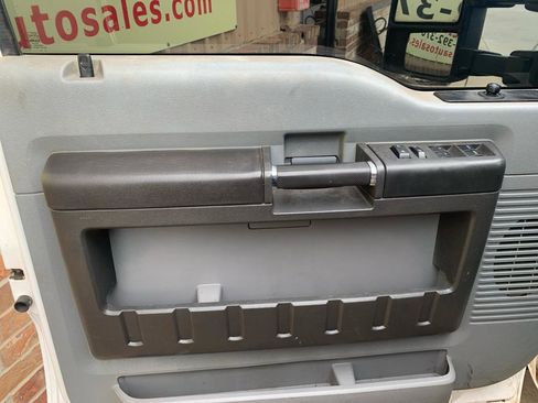 Used 2014 Ford F350 XL w/ Power Equipment Group image 24