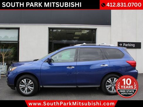 Used 2020 Nissan Pathfinder S AWD/4WD image 1