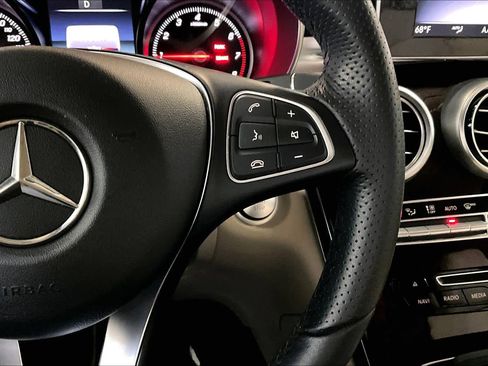Used 2018 Mercedes-Benz GLC 300 4MATIC image 25