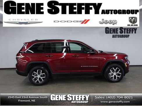 Used 2024 Jeep Grand Cherokee Limited AWD/4WD image 1