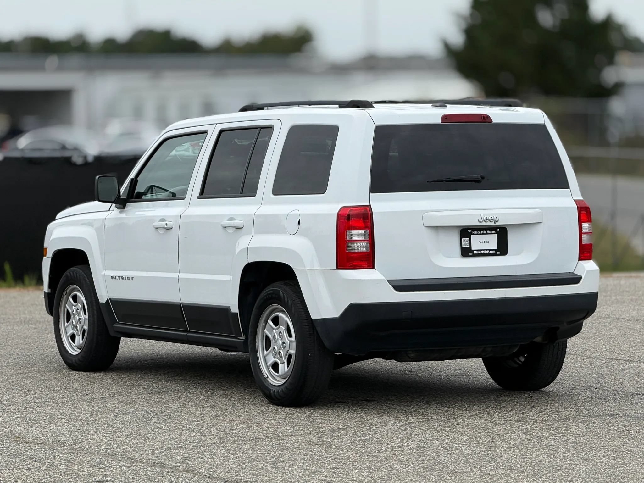 Used 2016 Jeep Patriot Sport w/ Power Value Group FWD image 9
