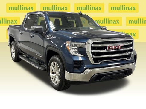 Used 2020 GMC Sierra 1500 SLE w/ SLE Value Package image 2