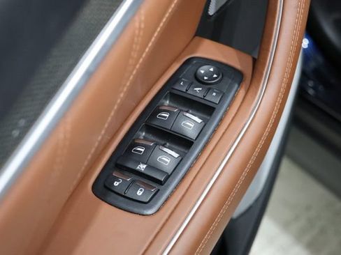 Used 2019 Maserati Levante S GranLusso AWD/4WD image 18