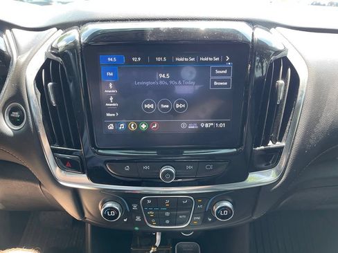 Used 2021 Chevrolet Traverse LT AWD/4WD image 8
