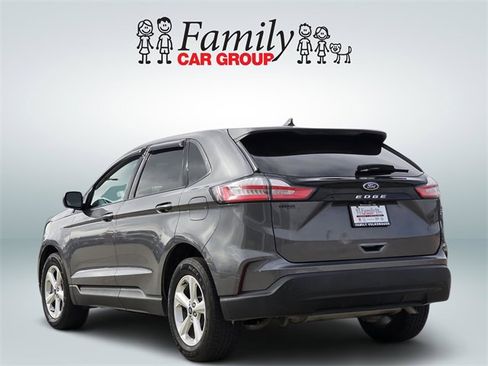 Used 2021 Ford Edge SE w/ Cargo Accessory Package image 3