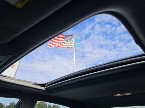 Used 2005 Toyota Avalon XL image 17