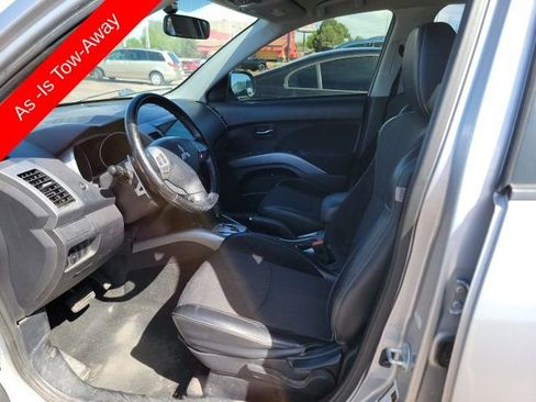 Used 2010 Mitsubishi Outlander SE image 10