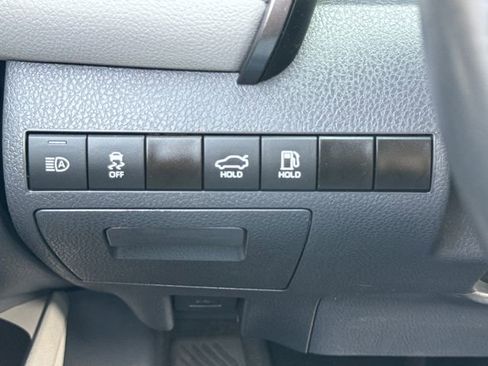 Used 2023 Toyota Camry XLE image 32