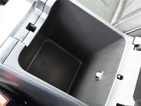 New 2025 Jeep Grand Cherokee L Altitude image 23