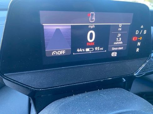 Used 2023 Volkswagen ID.4 S RWD image 6