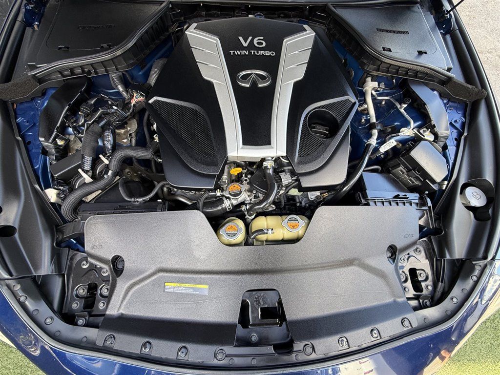 Used 2017 INFINITI Q60 3.0t w/ Premium Plus Package 3.0T RWD image 32