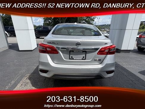 Used 2019 Nissan Sentra SV w/ Special Edition Package FWD image 4