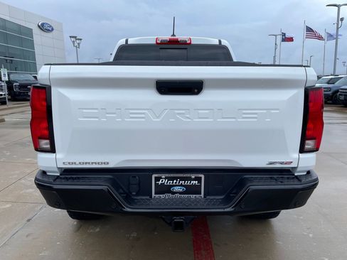 Used 2025 Chevrolet Colorado ZR2 image 4