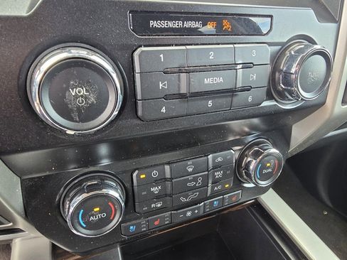 Used 2019 Ford F150 Lariat image 21