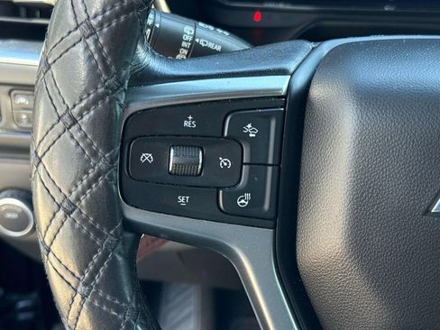 Used 2022 Chevrolet Suburban LT w/ LT Signature Plus Package image 22