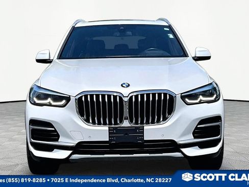Used 2023 BMW X5 xDrive40i w/ Premium Package AWD/4WD image 2