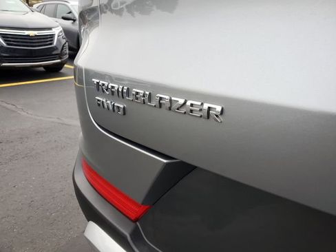 Used 2025 Chevrolet TrailBlazer LT w/ LT Cold Weather Package image 10