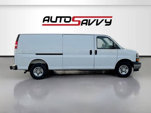 Used 2025 Chevrolet Express 2500 Extended w/ Driver Convenience Package RWD image 8