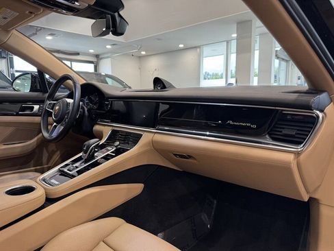 Used 2020 Porsche Panamera 4 image 24