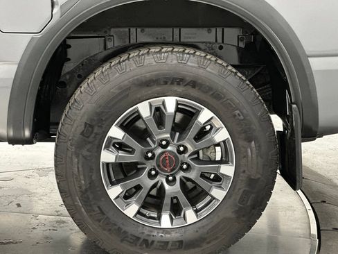 Used 2024 Nissan Titan PRO-4X w/ Pro-4x Convenience Package AWD/4WD image 29