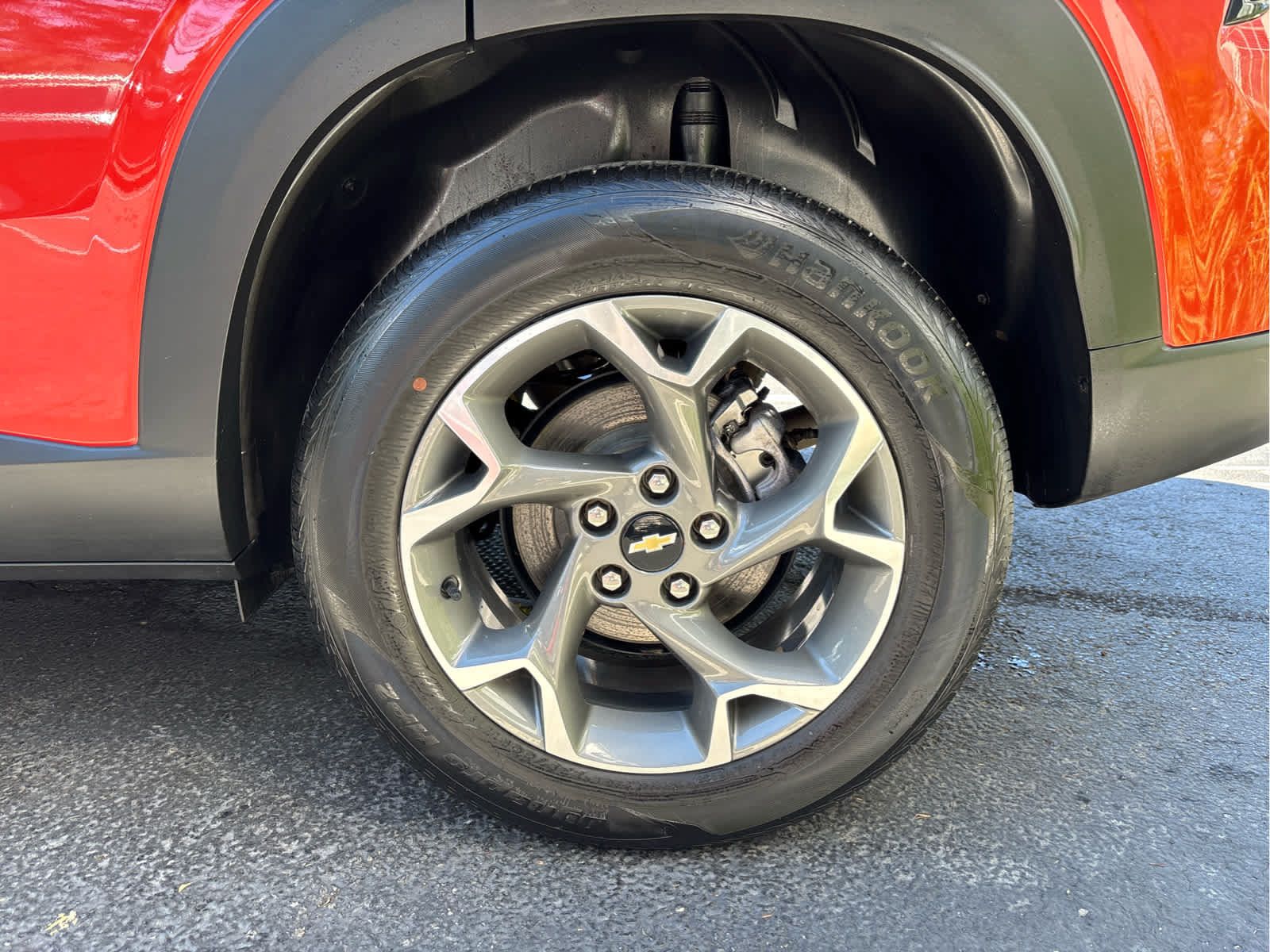 Used 2024 Chevrolet Trax LT w/ LT Convenience Package FWD image 27