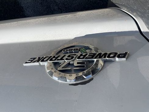 Used 2013 Ford F550 4x4 SuperCab Super Duty w/ Payload Upgrade Pkg image 7