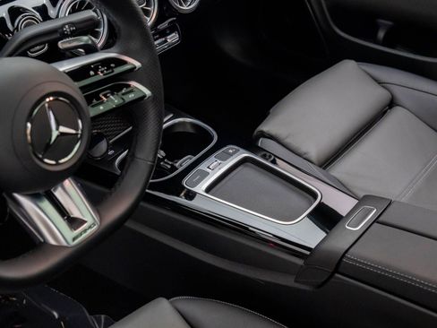 Used 2025 Mercedes-Benz CLA 35 AMG 4MATIC image 13