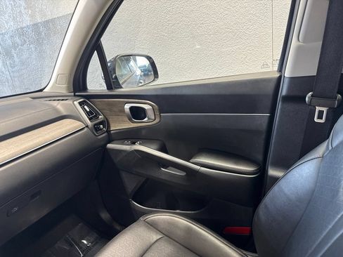 Used 2022 Kia Sorento S w/ Panoramic Sunroof Package AWD/4WD image 27