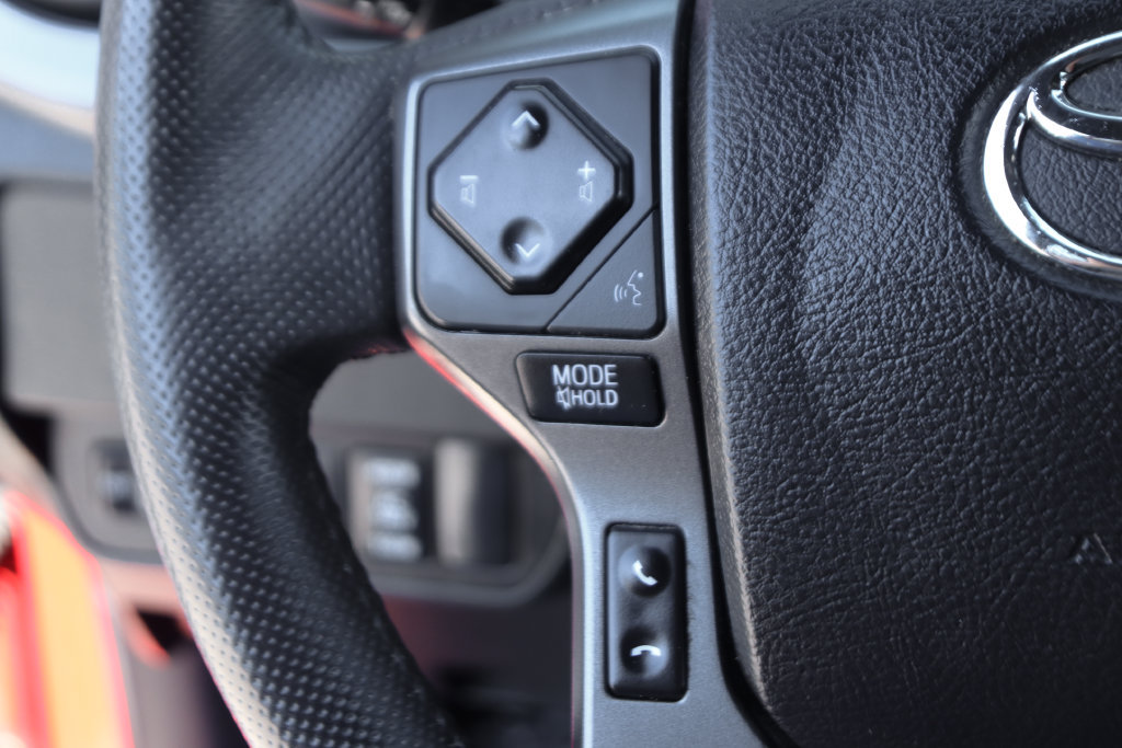 Used 2021 Toyota Tacoma TRD Off-Road w/ Technology Package AWD/4WD image 20