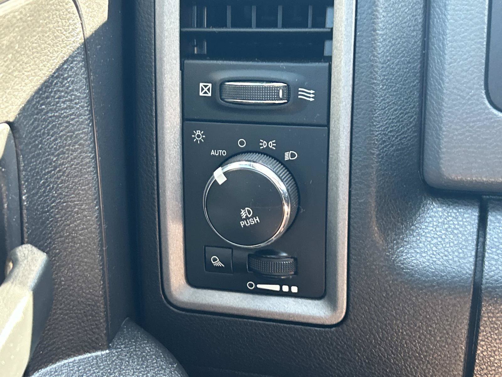 Used 2017 RAM 3500 Tradesman w/ Chrome Appearance Group AWD/4WD image 38