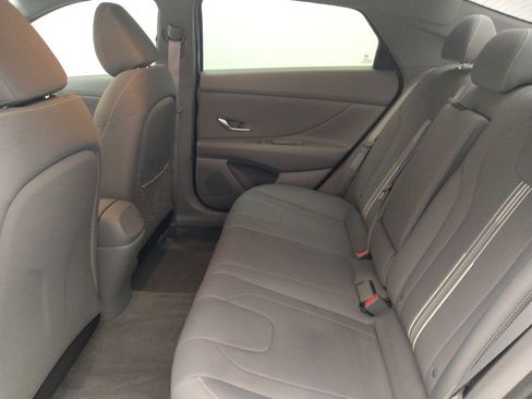 Used 2021 Hyundai Elantra SEL w/ Convenience + Premium Package FWD image 18
