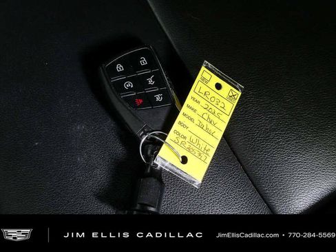 Used 2025 Chevrolet Tahoe LT RWD image 24