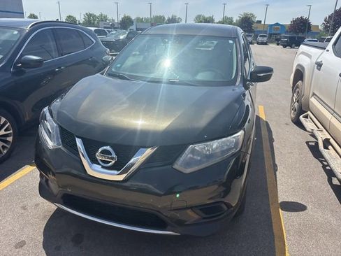 Used 2015 Nissan Rogue S AWD/4WD image 3
