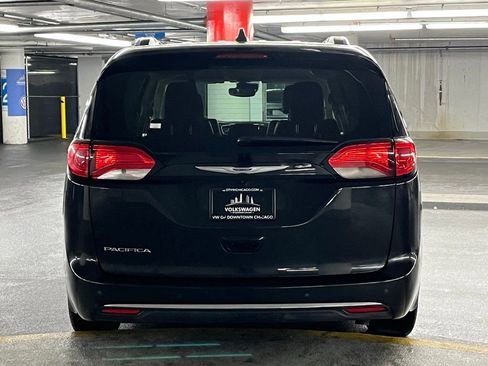Used 2017 Chrysler Pacifica Touring-L Plus w/ Advanced Safetytec Group image 32
