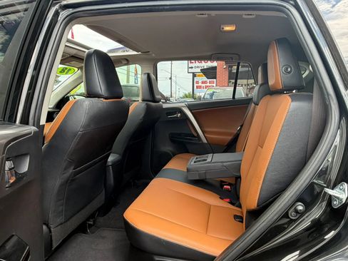 Used 2018 Toyota RAV4 Limited AWD/4WD image 13