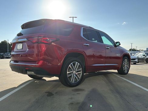 Used 2023 Chevrolet Traverse High Country AWD/4WD image 6