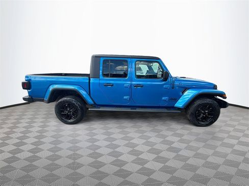Used 2022 Jeep Gladiator Sport image 4