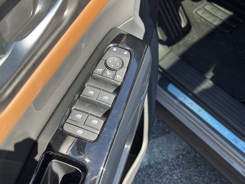 New 2026 Nissan Pathfinder Platinum FWD image 16