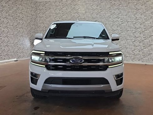Used 2024 Ford Expedition Limited AWD/4WD image 2