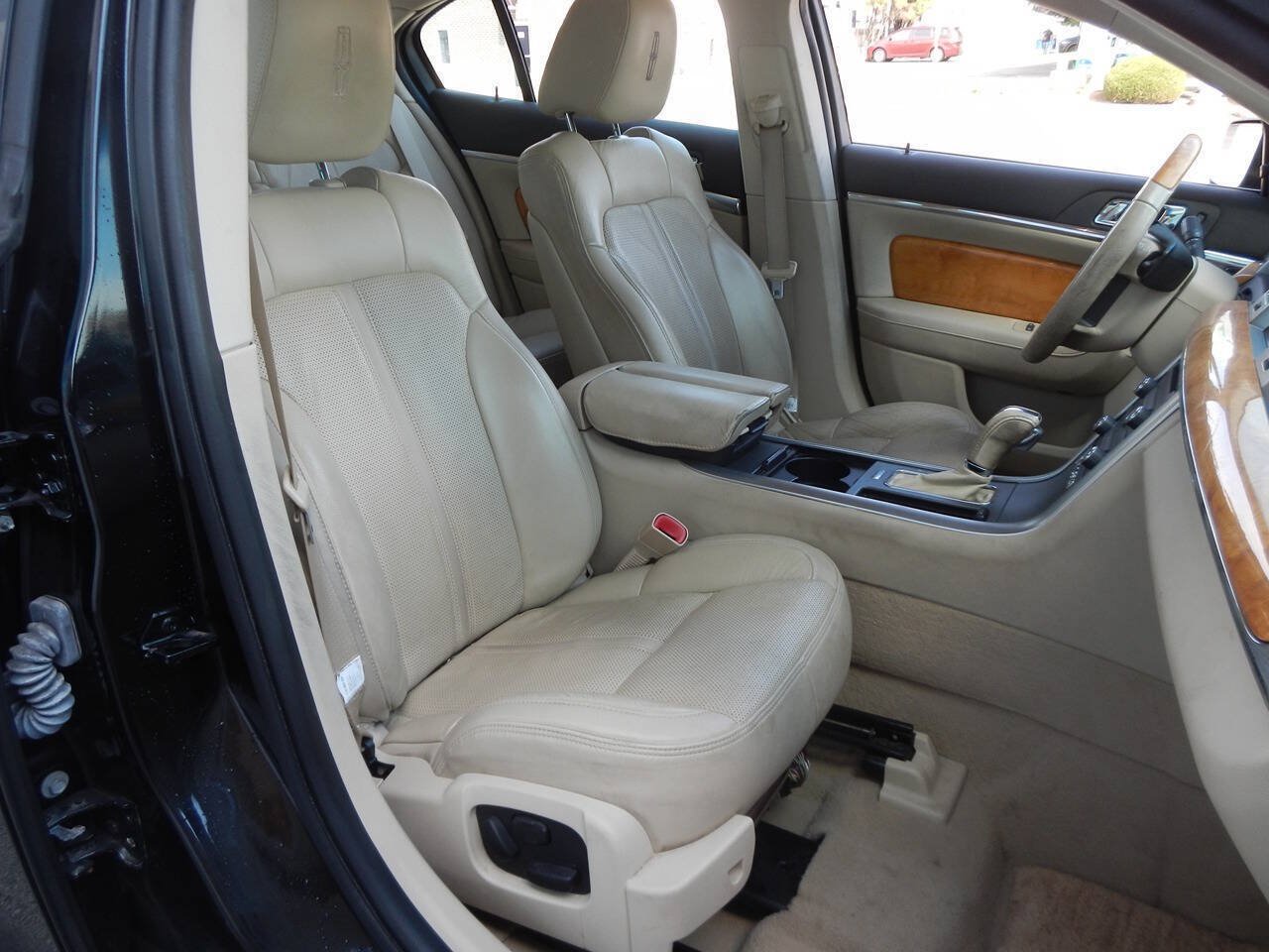 Used 2011 Lincoln MKS AWD w/ 102A Rapid Spec Order Code image 39